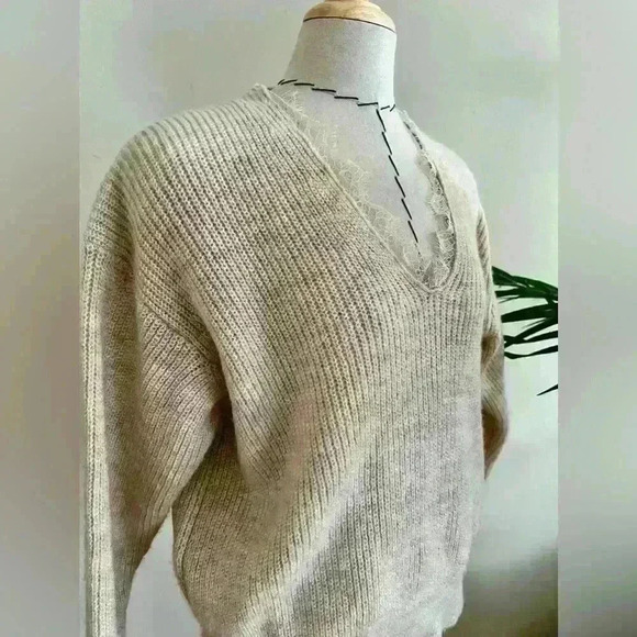 Mango Basics Beige Knit Top Lace V-Neck Sweater Pullover | XS - Picture 3 of 5